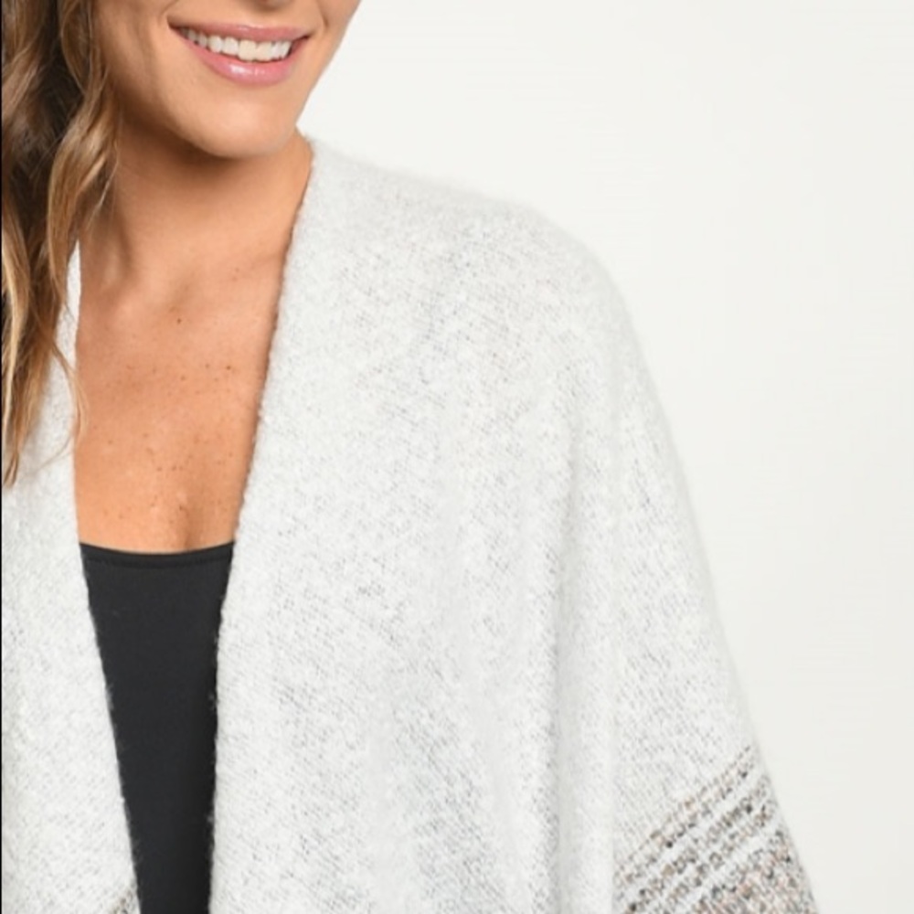 Brand New Chic & Cozy Boutique Poncho Shawl Cape - Picture 7 of 7